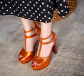 Sandalias vintage con hebilla en forma de T y punta abierta